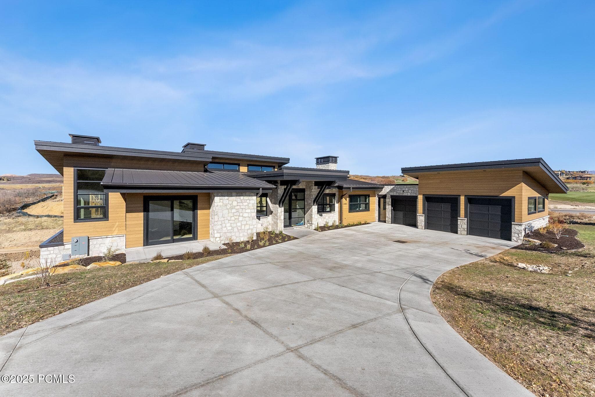 2105 E Paddleboard Way, Kamas, UT 84036